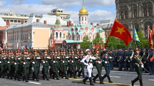 越共中央总书记苏林出席纪念苏联伟大卫国战争胜利80周年庆典
