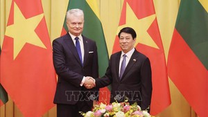 国家主席梁强与立陶宛总统举行会谈
