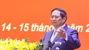 范明正总理：在组织两级地方政府中要做到同心协力、同步推进、统一行动、同时发力