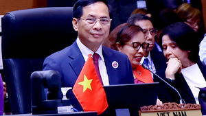 越南政府副总理兼外交部长裴青山就推进东盟发展提出三点建议