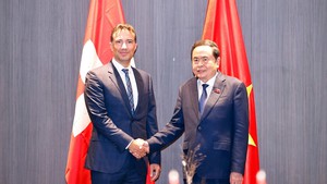 陈青敏主席会见瑞士联邦院议长