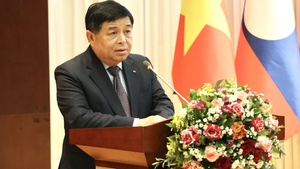 越老投资合作力争实现双边贸易额达50亿美元的目标