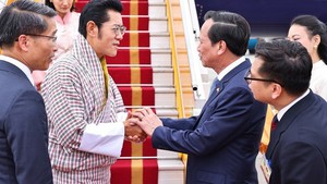 不丹国王和王后开始对越南进行国事访问