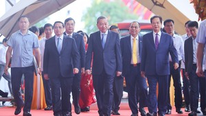 越南庆祝八月革命和国庆80周年  全国250个项目开工和竣工仪式同时举行