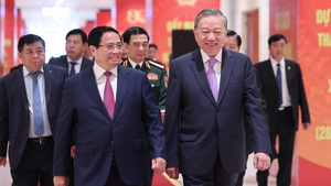 范明正总理：在越共党领导下，80年为国为民的越南政府的行程