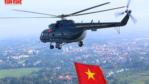 越南空军首次在国庆80周年阅兵联合训练中升旗，为国家盛大节日做好准备