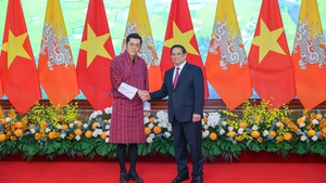 越南政府总理范明正会见不丹国王吉格梅