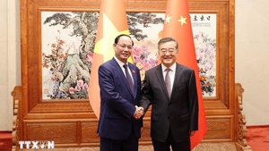 深化越中两国立法机关合作