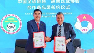 越南足协与中国足协签署足球发展合作协议