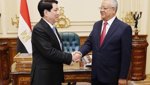 梁强主席会见埃及众议院议长