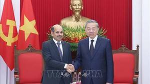 越共中央总书记苏林会见印度驻越南大使