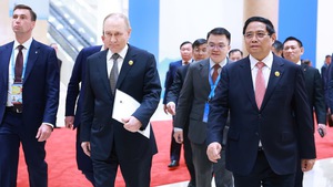 范明政总理会见俄罗斯总统普京