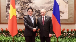 越南国家主席梁强会见俄罗斯总统普京