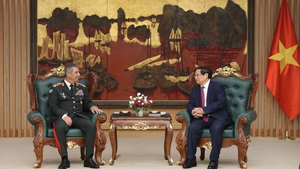 越南政府总理范明政会见阿塞拜疆国防部长扎基尔&#183;哈桑诺夫
