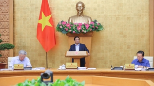 政府总理范明政主持召开2025年8月政府例行会议