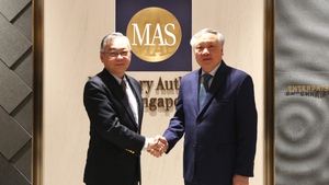 新加坡愿与越南分享国际金融中心运行经验