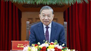 俄罗斯联邦总统普京与越共中央总书记苏林通电话 祝贺越共十四大取得的成功