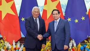 范明政总理会见欧洲理事会主席安东尼奥·科斯塔