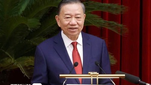 越南共产党第十四届中央委员会第四次全体会议闭幕