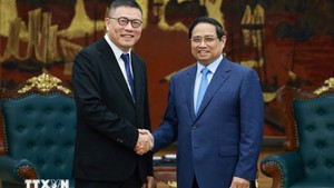 范明政总理会见中国天虹集团负责人