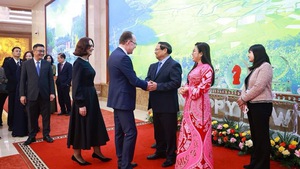 范明政总理主持外交使节丙午马年新春招待会