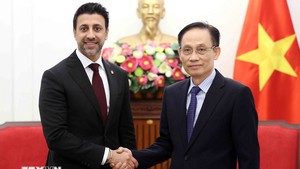 黎怀忠部长会见加拿大国际贸易部长