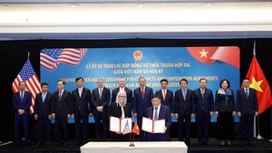 越共中央总书记苏林出席越美两国企业多项合作协议签字仪式