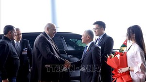 约旦哈希姆王国众议院议长抵达河内，开始对越南进行正式访问