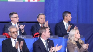 越共中央总书记苏林出席加沙和平委员会开幕会议 