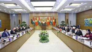 陈青敏主席与约旦哈希姆王国众议院议长举行会谈