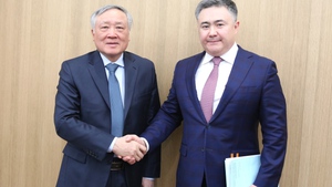 越南与哈萨克斯坦加强财政金融合作