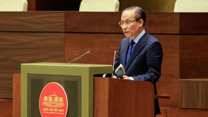 外交部部长黎怀忠简述越共十四大外交政策的主要内涵