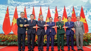 范明政总理会见中国外交、国防及公安三部部长