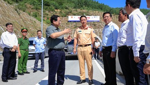 范明政总理：尽快将广义至芽庄高速公路全线投运