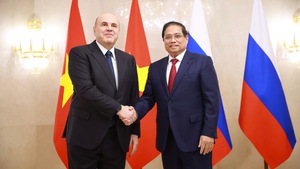 范明政总理与俄罗斯总理举行会谈