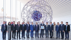 范明政总理到访俄罗斯原子能博物馆