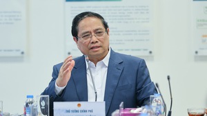 范明政总理视察宜山炼油厂的战略石油储备设施建设用地