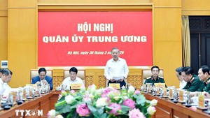 苏林总书记主持中央军事委员会会议