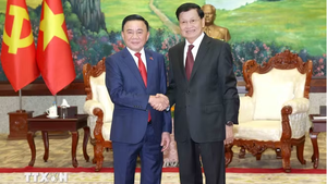 越共中央书记处常务书记陈锦绣会见老挝总书记、国家主席