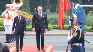 黎明兴总理主持仪式  欢迎斯洛伐克总理正式访问越南