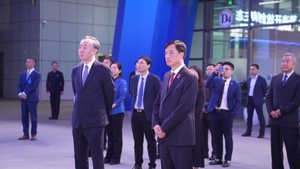 越共中央政治局委员、中央书记处书记、中央组织部部长阮维玉参访中关村科技园