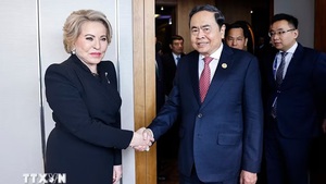 越南国会主席陈青敏会见比利时、俄罗斯、土耳其等国领导