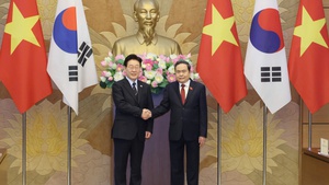 陈青敏主席会见韩国总统李在明