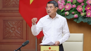 黎明兴总理与越南央行举行工作会议