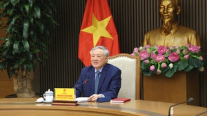 越南政府常务副总理阮和平与新加坡前副总理王瑞杰通电话