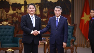 黎明兴总理会见日本山梨县知事长崎幸太郎