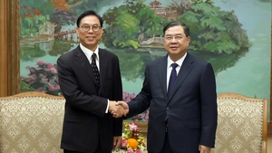 越南政府常务副总理范嘉足会见上海中小企业国际合作协会代表团