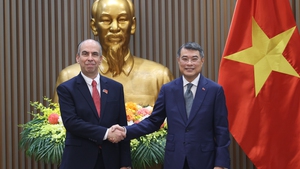 越南政府总理黎明兴会见古巴驻越大使