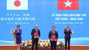 越日签署重要合作文件