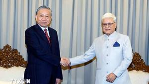 越共中央总书记、国家主席苏林会见马哈拉施特拉邦邦长吉什努·瓦尔玛